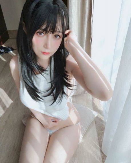 女警丰满的双乳_4K全集在线观看